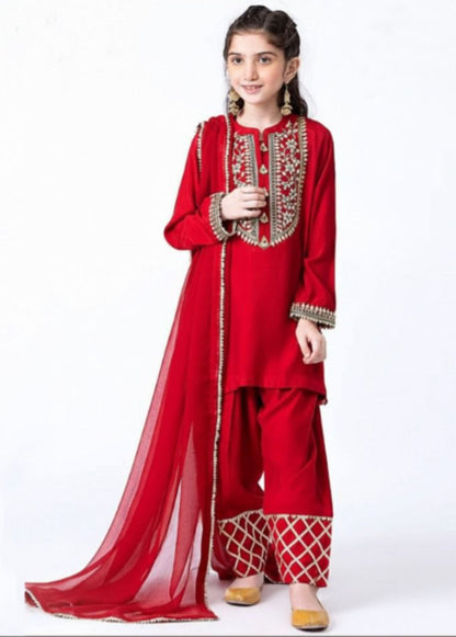 Kids Embroidered Lawn 3-Piece Suit – Summer Collection D-05