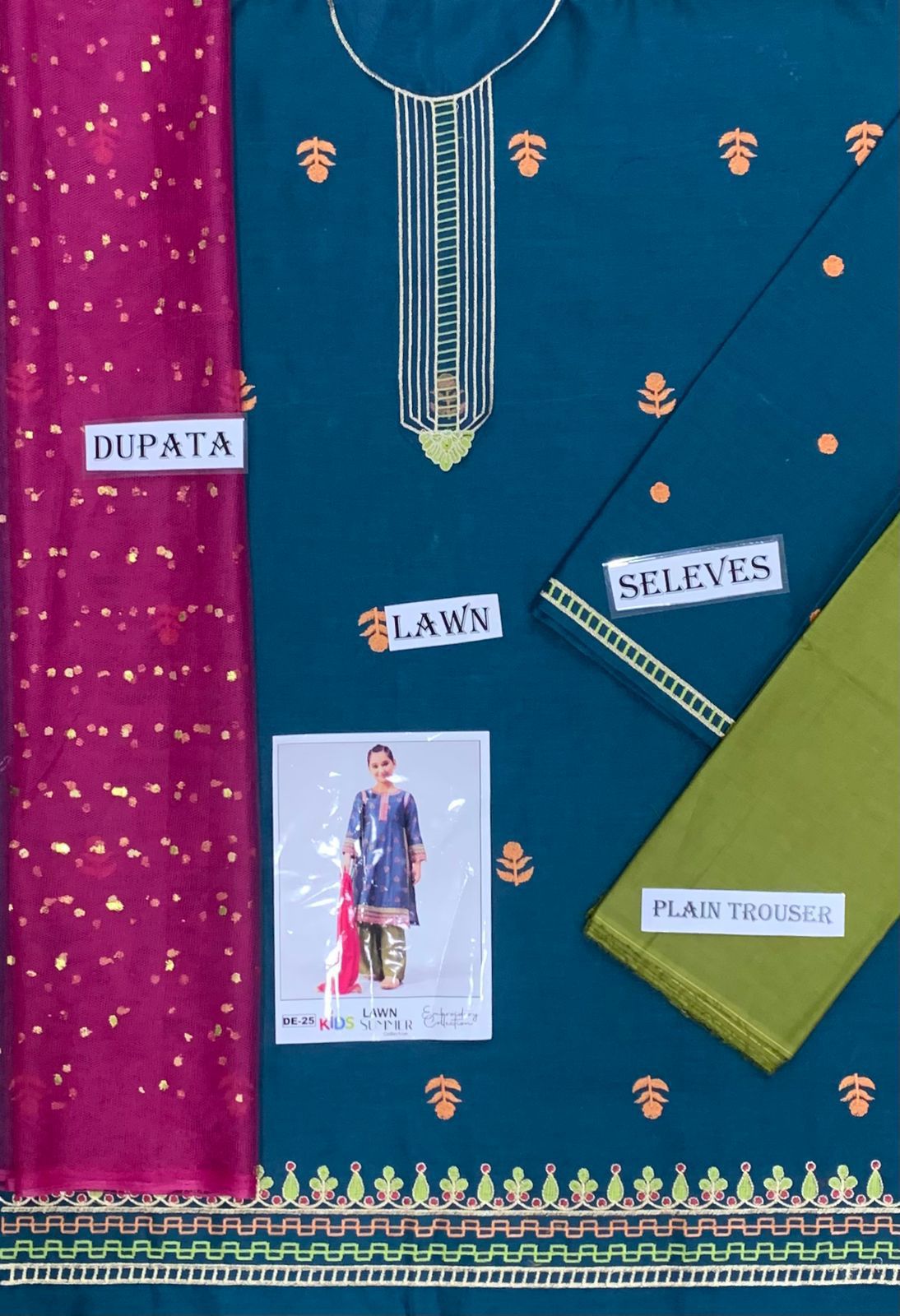 Kids Embroidered Lawn 3-Piece Suit – Summer Collection D-25